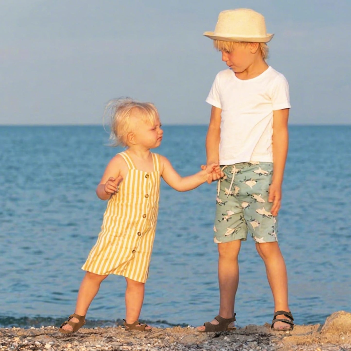 Toddler Sandals for Boys & Girls with Adjustable Hook-and-Loop Straps, Lightweight Open-Toe Design for Beach